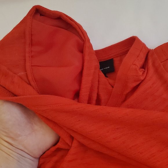 Who What Wear Red Longer Short Sleeve Top with Puffed Shoulders Size L - Picture 13 of 15